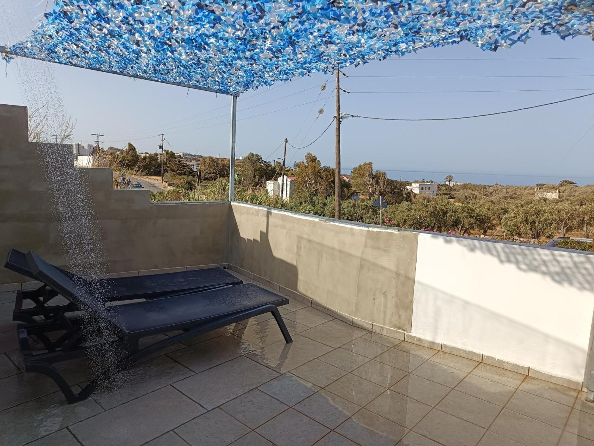 Kleris Apartments 8 Tinos Exterior photo